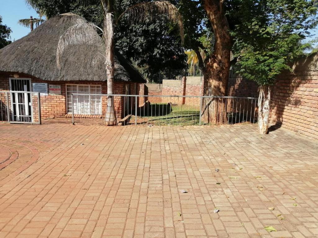 Kaste Guesthouse Tzaneen Extérieur photo
